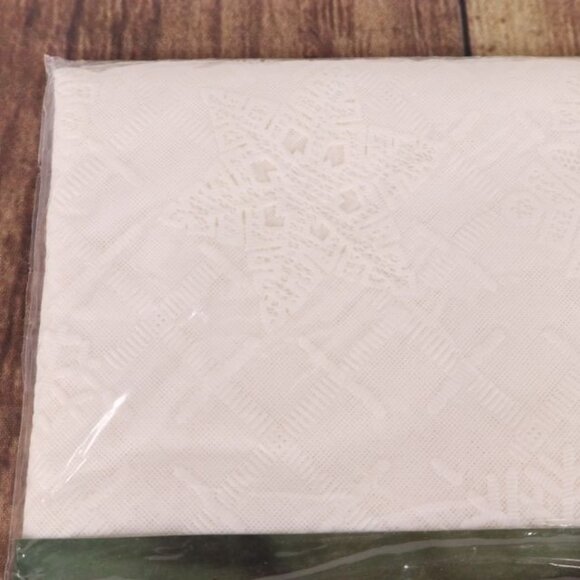 Vintage Holiday Time Christmas Tablecloth Vinyl  54" X 72" Snowflake Lace - Picture 7 of 7